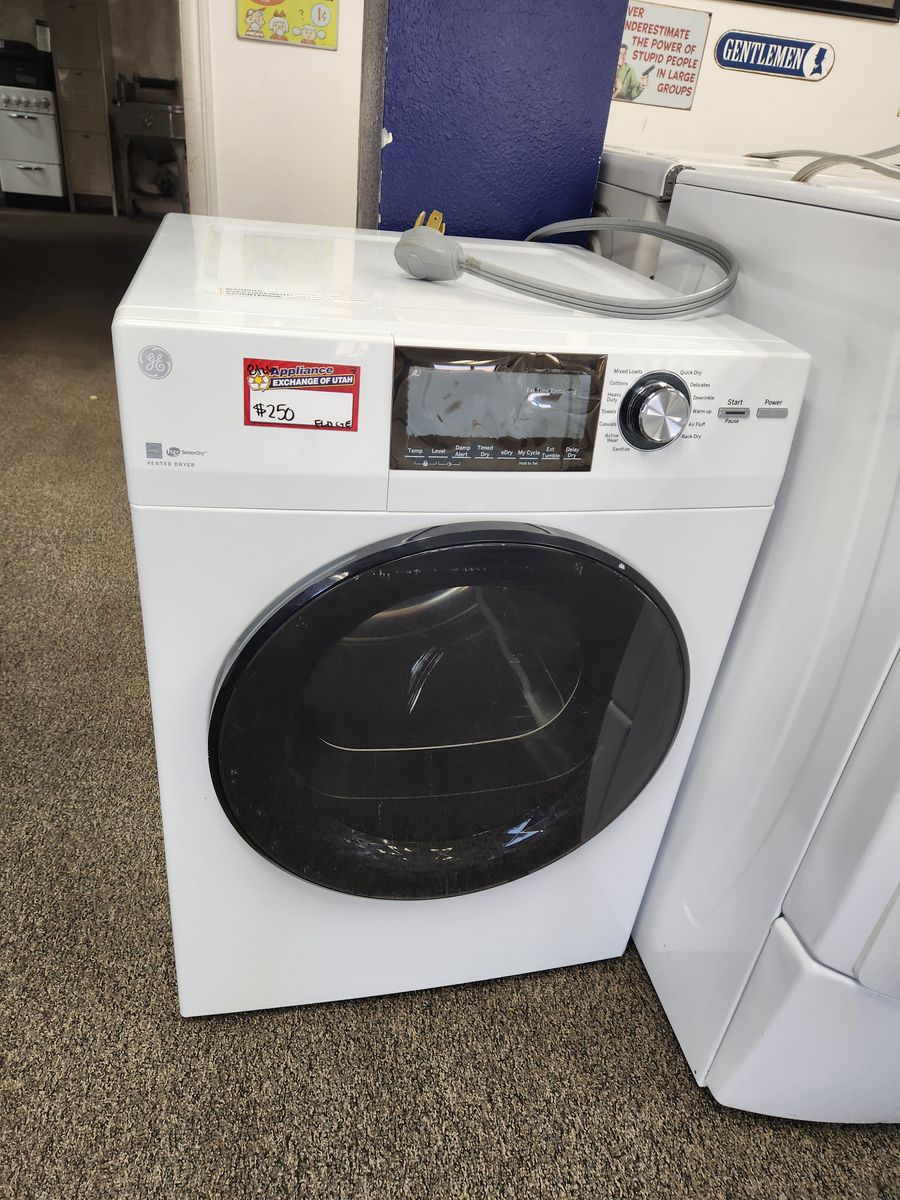 GE 24 inch Front Load Electric Dryer White vented!