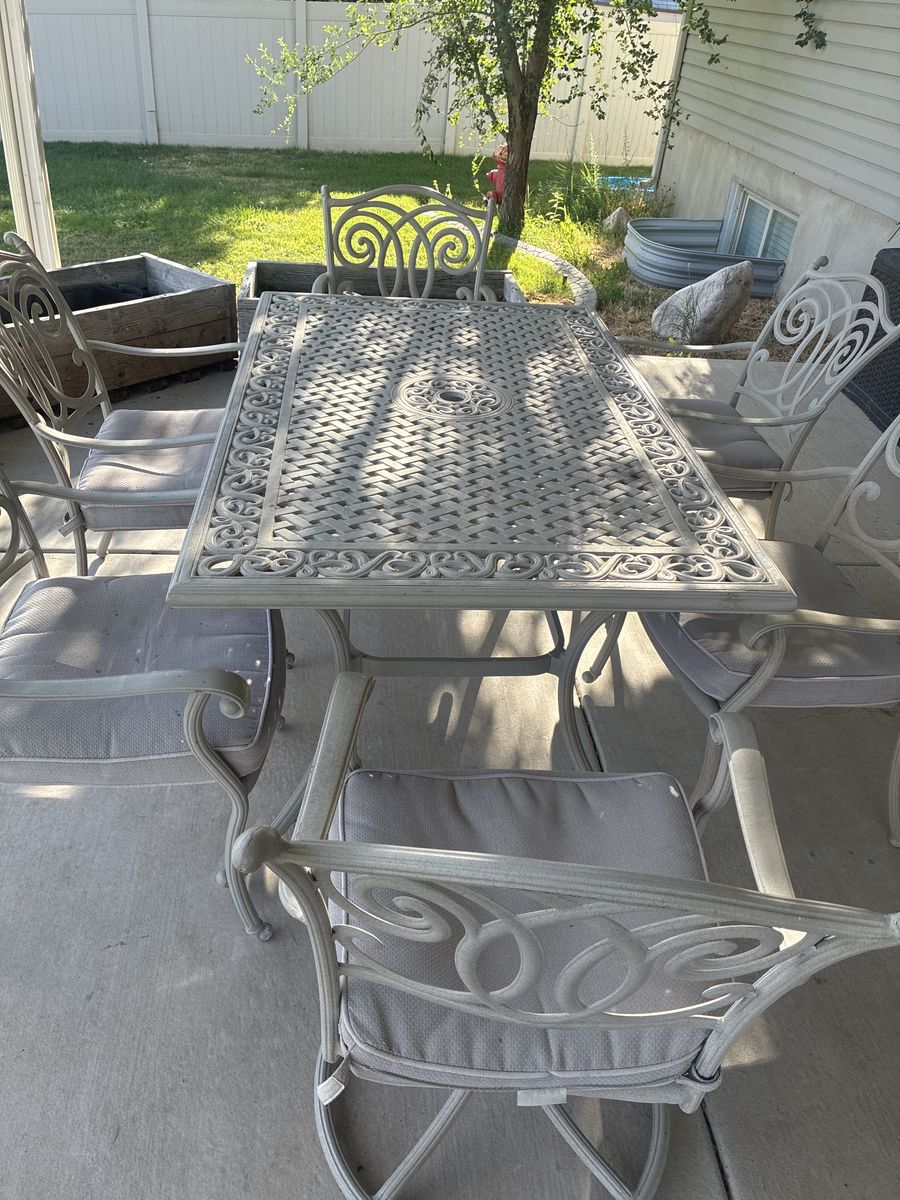 Outside Table with Chairs