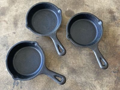 Lodge mini cast iron skillets