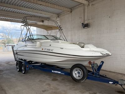 2002 Glastron DX235