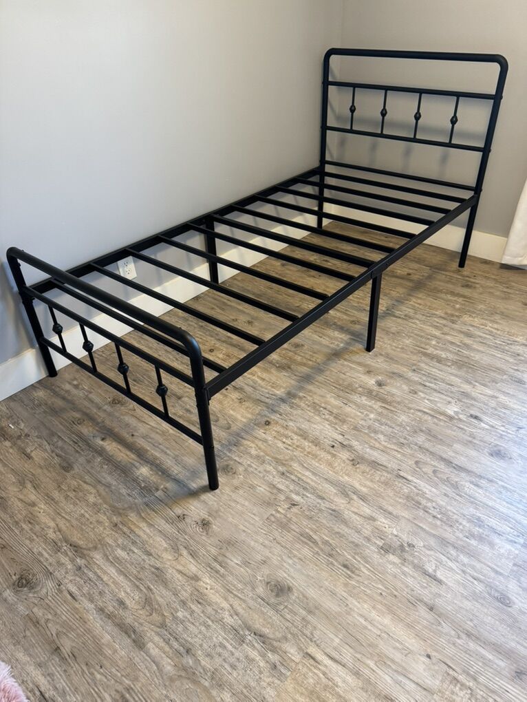 Twin Bed Fram