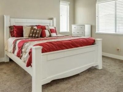 King size bed