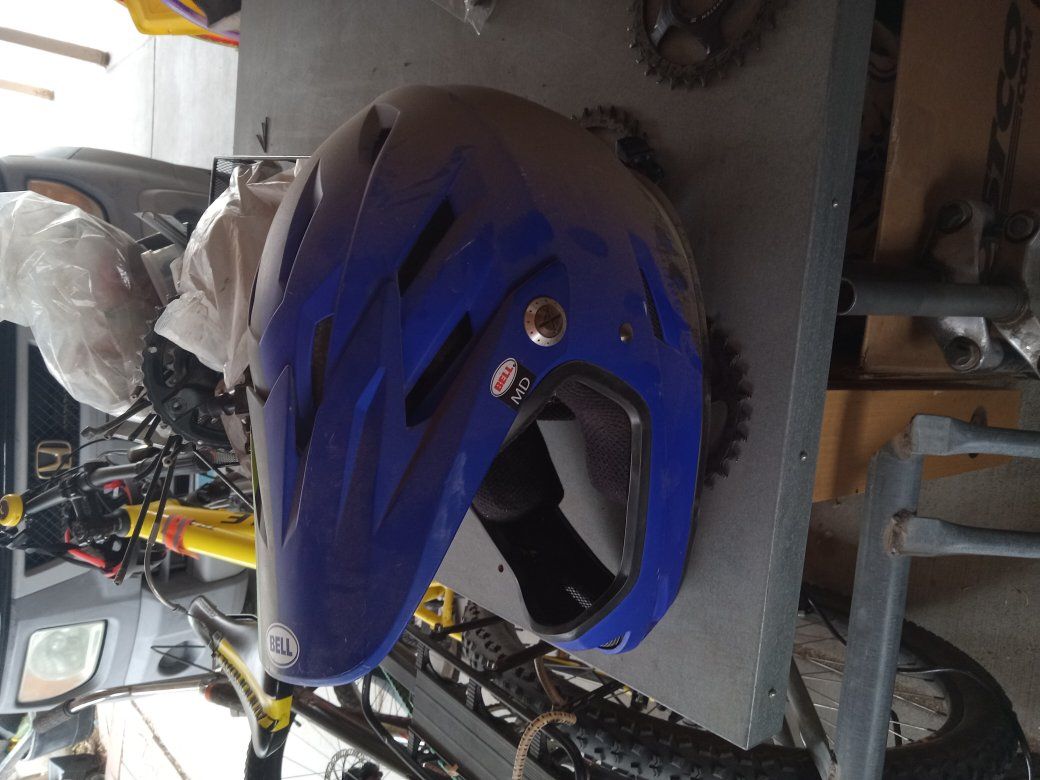 Bell Sanction Full Face MTB, BMX helmet. youth med