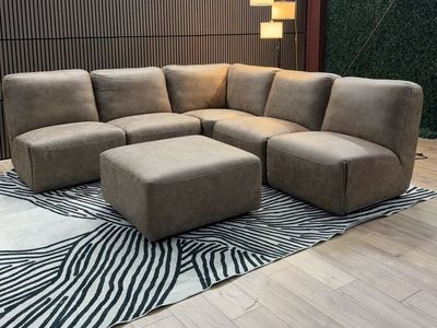 AURA 1371 — POWER RECLINING MODULAR SECTIONAL