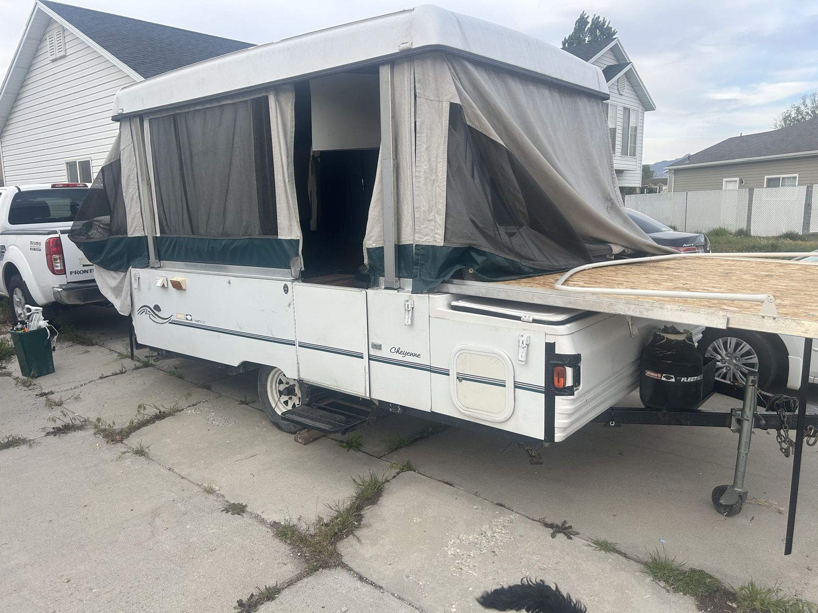 Pop up trailer