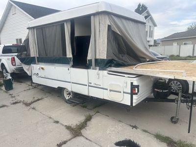 Pop up trailer