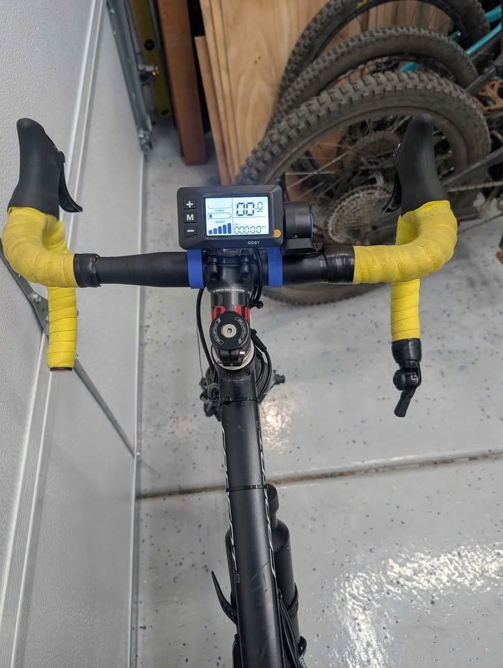 eRoad Bike Raleigh with gates belt drive medium ebike road