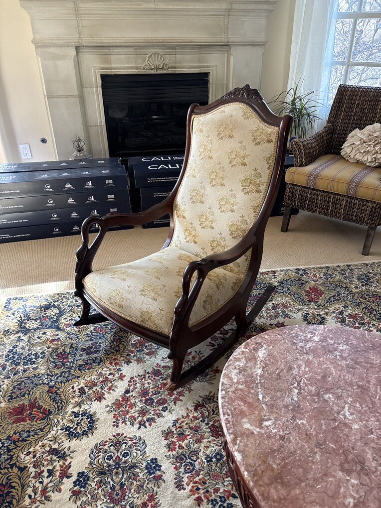 Gorgous Rocking Chair