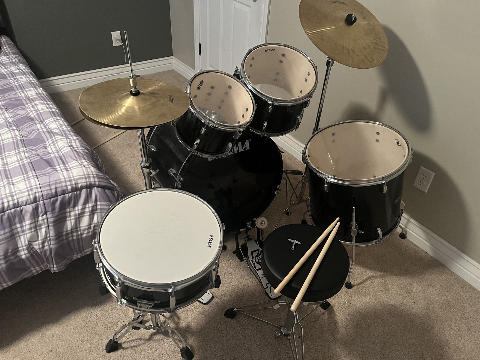 TAMA full size drum set