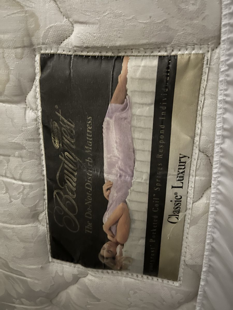 Simmons Beautyrest Classic Luxury Pocketed Coil Mattress