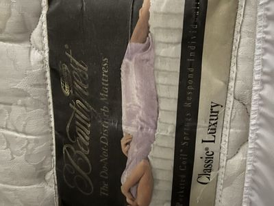 Simmons Beautyrest Classic Luxury Pocketed Coil Mattress