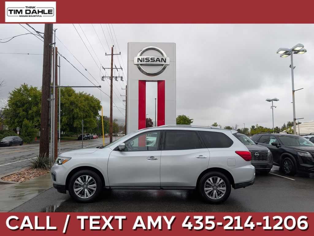 2019 NISSAN PATHFINDER SV