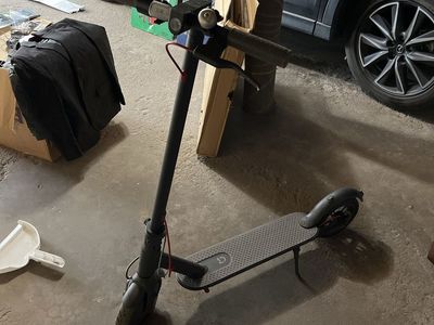 Xiaomi Mi Electric Scooter
