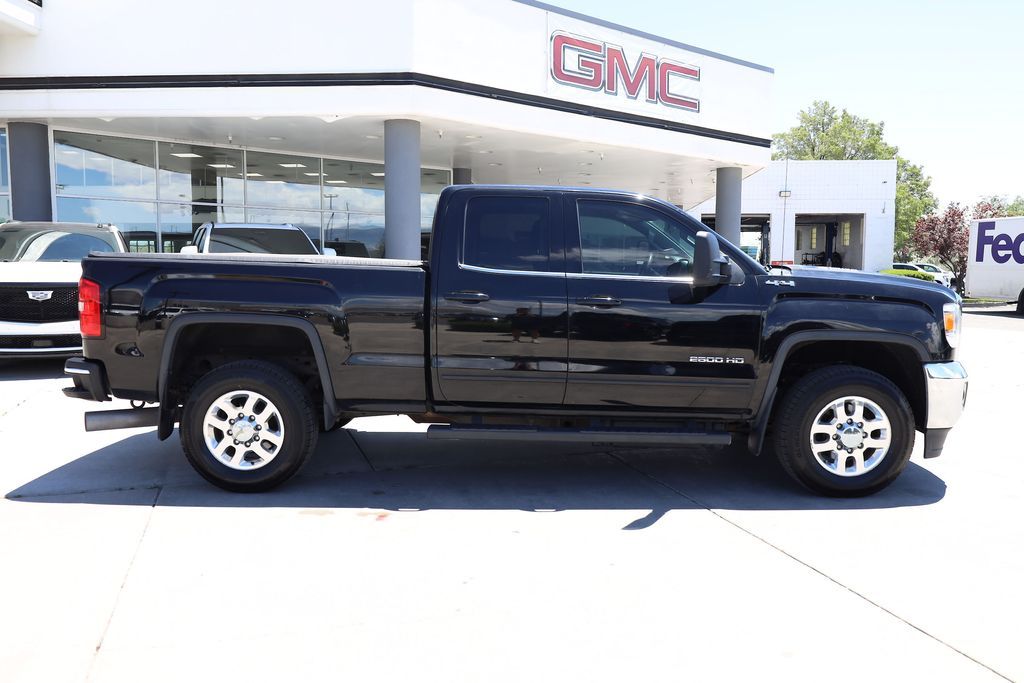 Main image 8