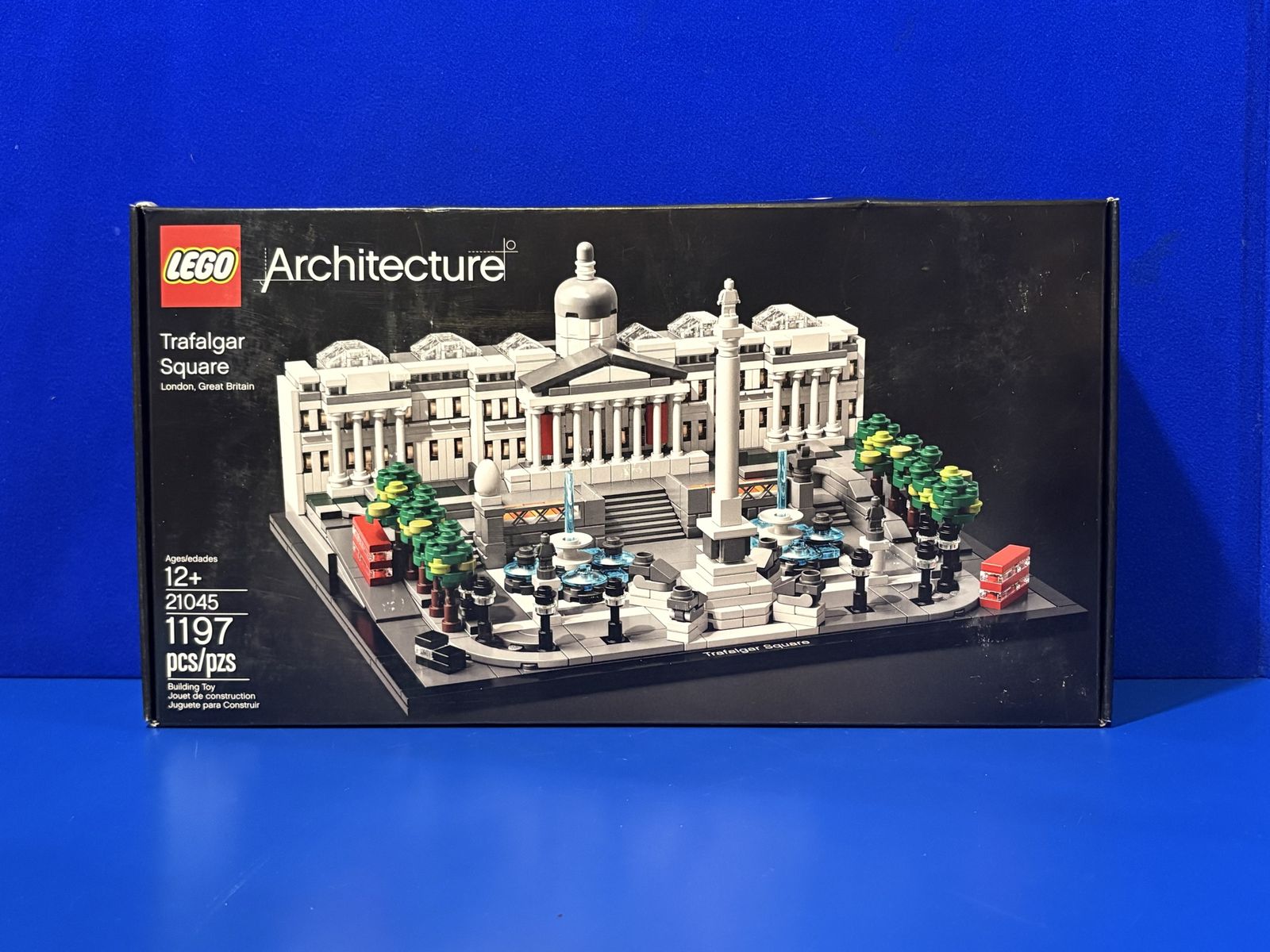 LEGO Architecture 21045 Trafalgar Square London, Great Britain. (Retired)