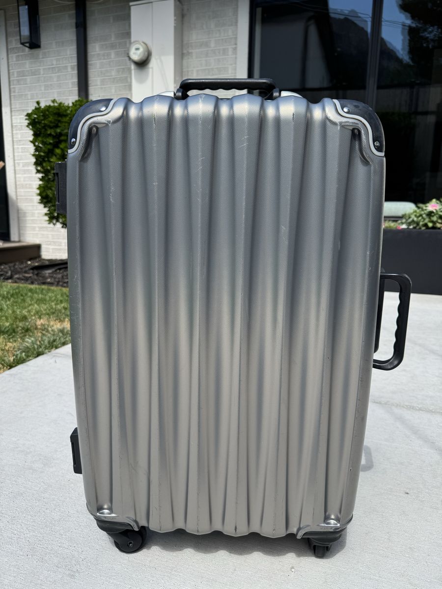 VinGardeValise Grande 12-Bottle Wine Suitcase