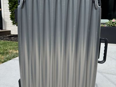 VinGardeValise Grande 12-Bottle Wine Suitcase