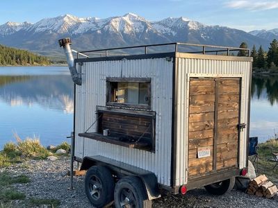 Sauna rent rental trailer camper rent Party polar plunge Cold soaking