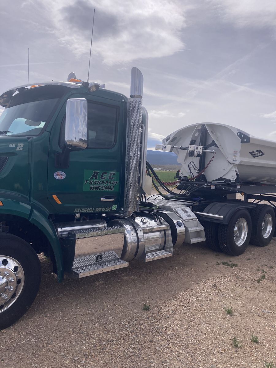 Peterbilt 567 and Smithco side dump