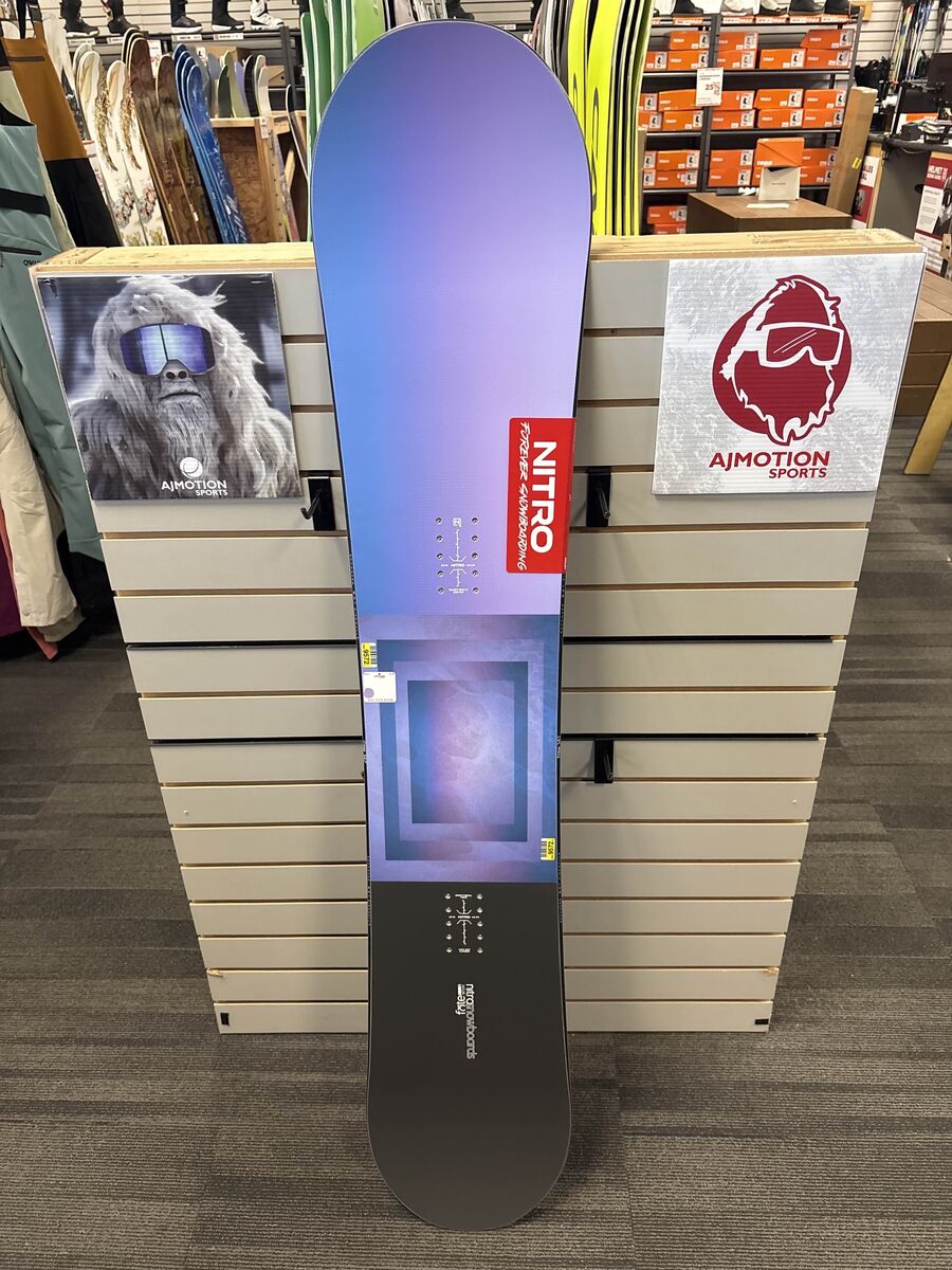 Nitro Fate 147cm Snowboard - Lightly Used (2026)