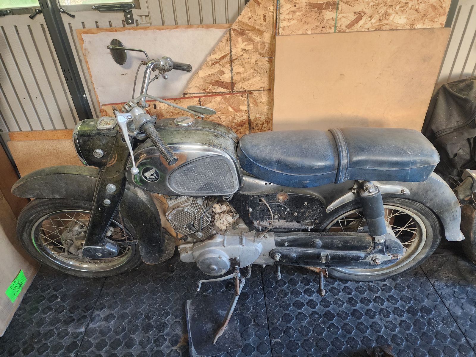 1959-1963 Honda Benly 150 CA95 Project Bike and Parts