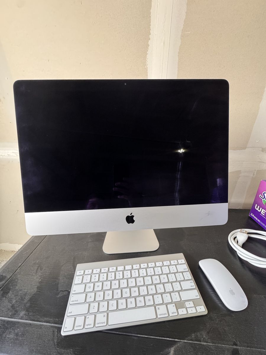 Apple iMac 21.5"