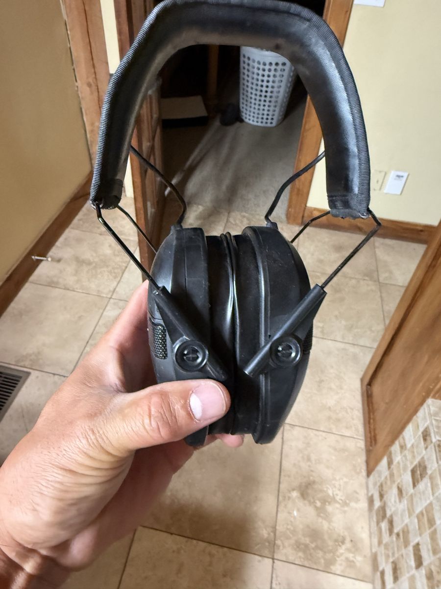 Walker Razor Slim Gel Cup Hearing Protection.