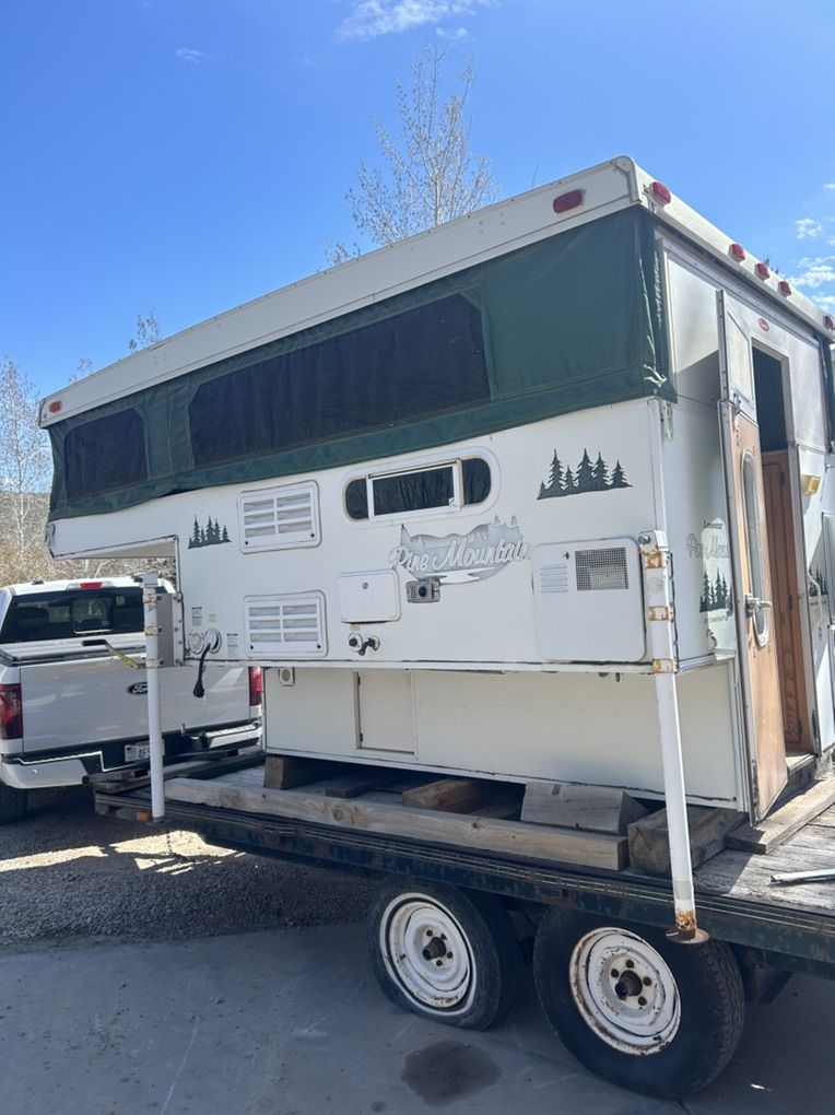 Starcraft Pop Up Camper 8'