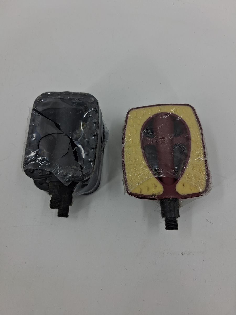 2 Pair of Assorted Bicycle Platform Pedals Lot - Black & Maroon/Yellow Pairs