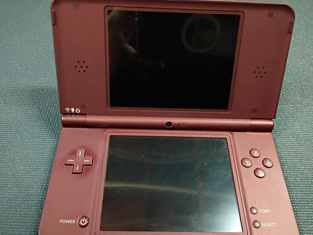 Nintendo DS XL