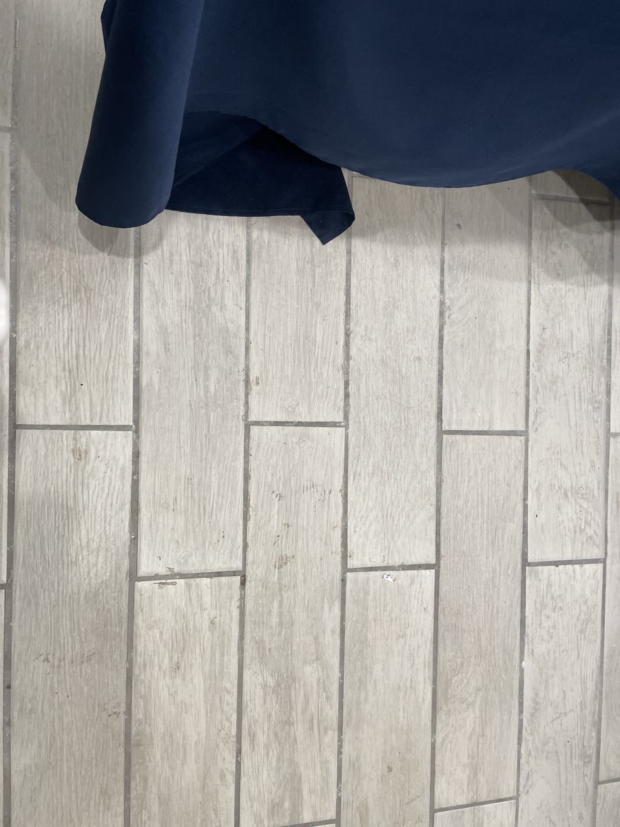 New boxes of Ceramic tile 6”x24” white with light grey color 5 boxes of 17 tiles available beautifully neutral and bright