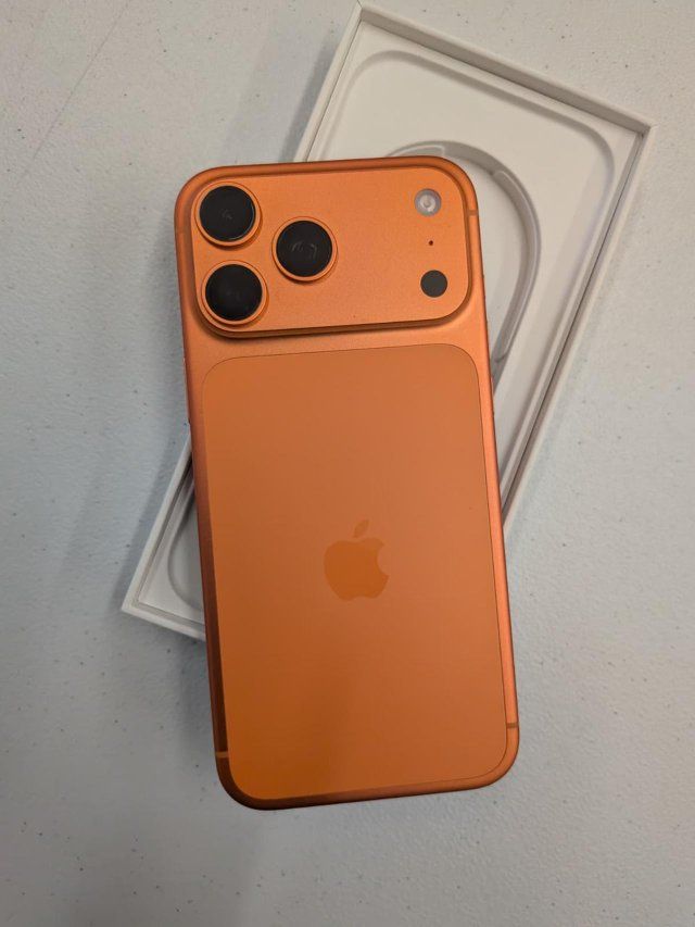 New unlocked iPhone 17 Pro 256GB