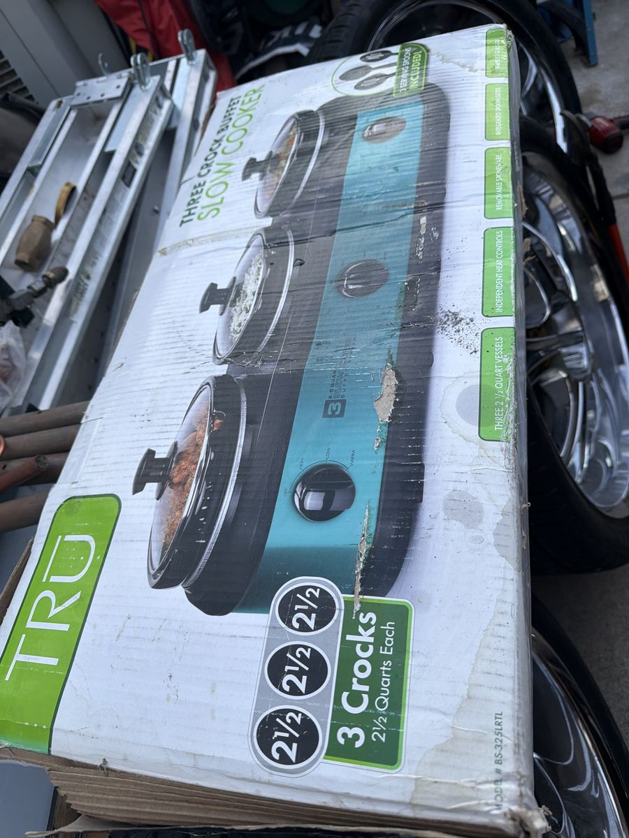 TRU large 3 crock slow cooker NEW