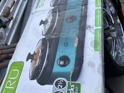 TRU large 3 crock slow cooker NEW