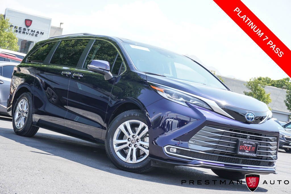 2023 Toyota Sienna Platinum 7-Passenger