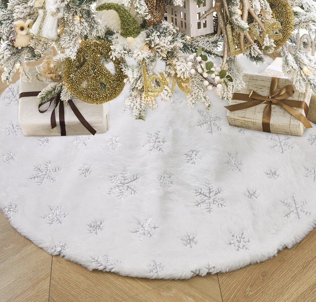 6 Christmas Tree Skirts - 48 Inch - New packages