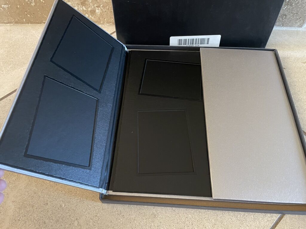 Silver 8 Photo Display Folder 3 1/4 X 4 1/4