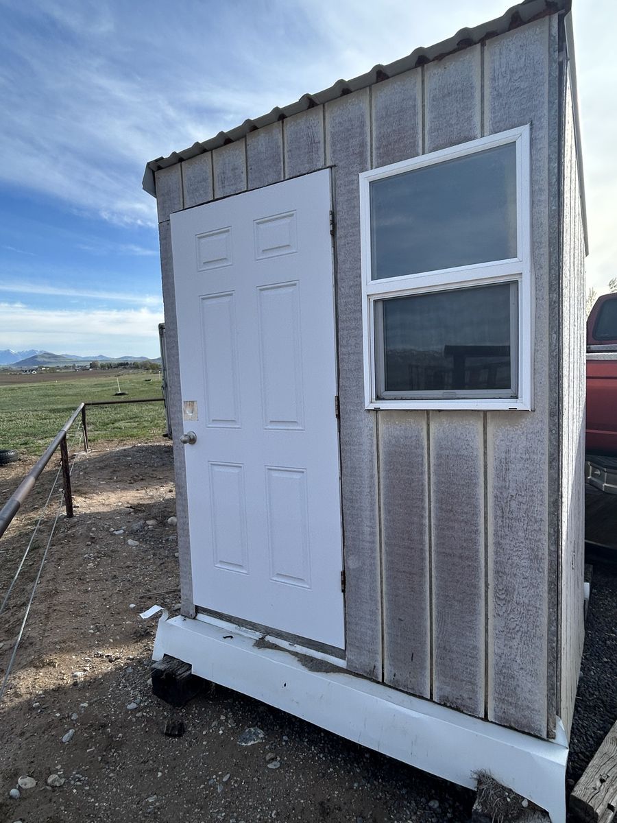 SHED / OUT HOUSE insulated