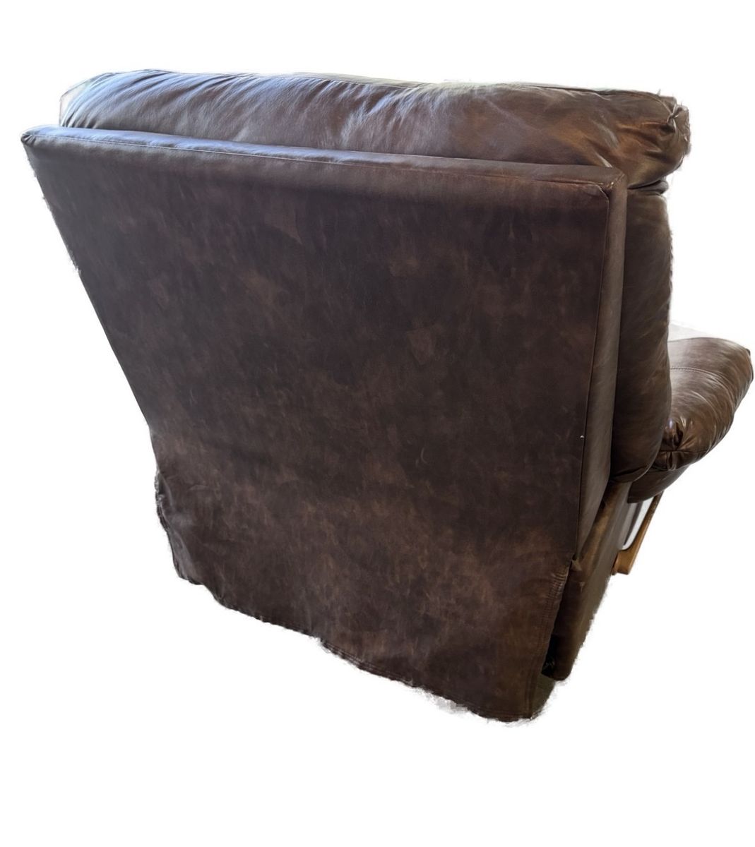 Main image 3