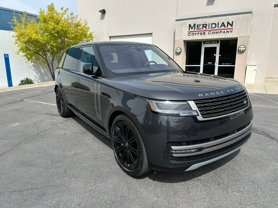 2023 Land Rover Range Rover P530 SE LWB