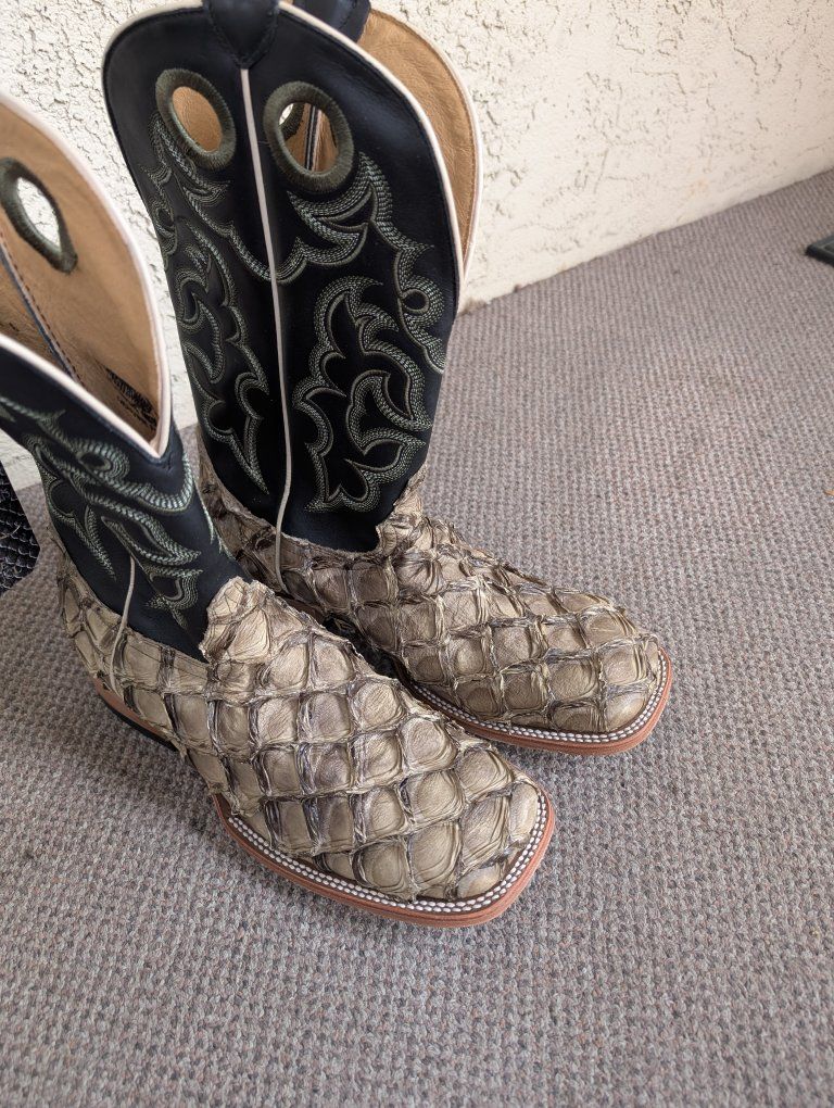 Cody James men's cowboy boots size 10.5