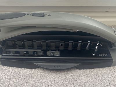 Staples Arc Disc-Bound Hole Punch – Like New!