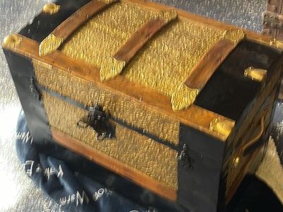 Stunning Antique Steamer Trunk