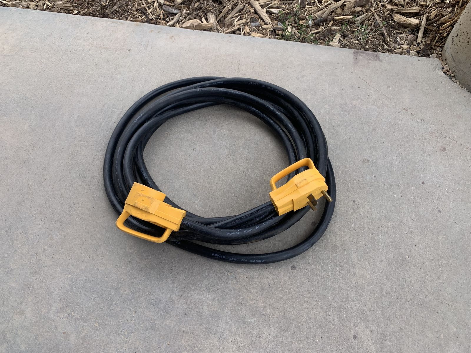 Camco Power Grip 25 ft 30 Amp RV Extension Cord