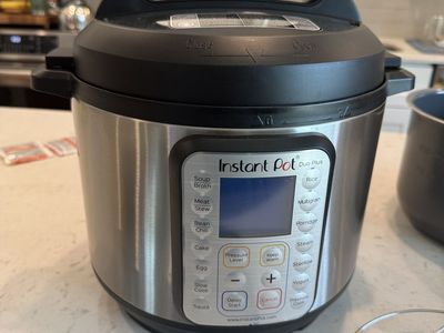 Instant Pot Duo Plus 60 6 Quart 9-in-1 Electric Pressure Cooker Multi-Cooker Stainless Steel
