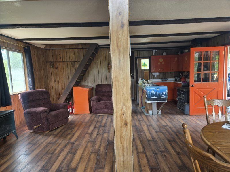 Main image 4