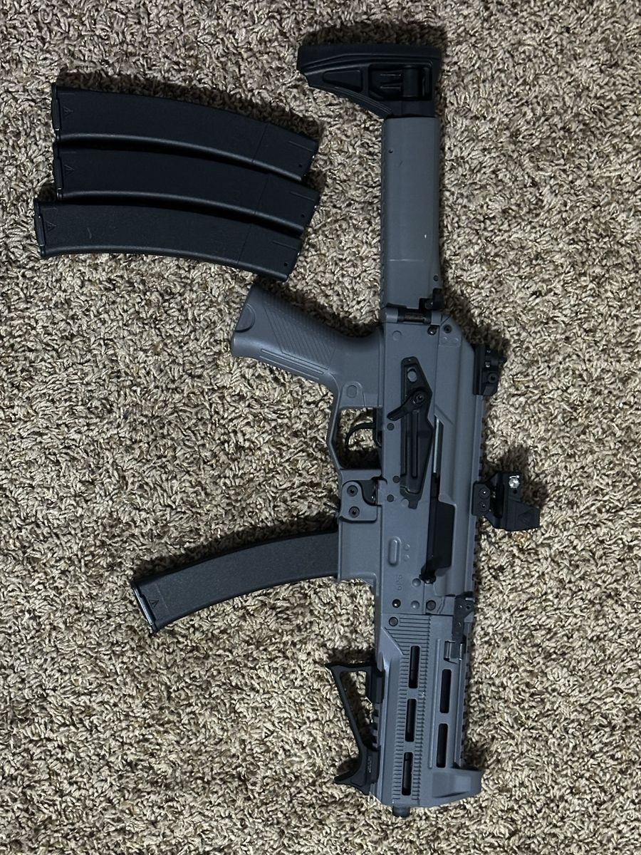 Main image 4