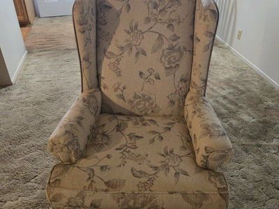 Wingback Armchair Floral Upholstery Beige & Gray Accent Chair with Wooden Legs