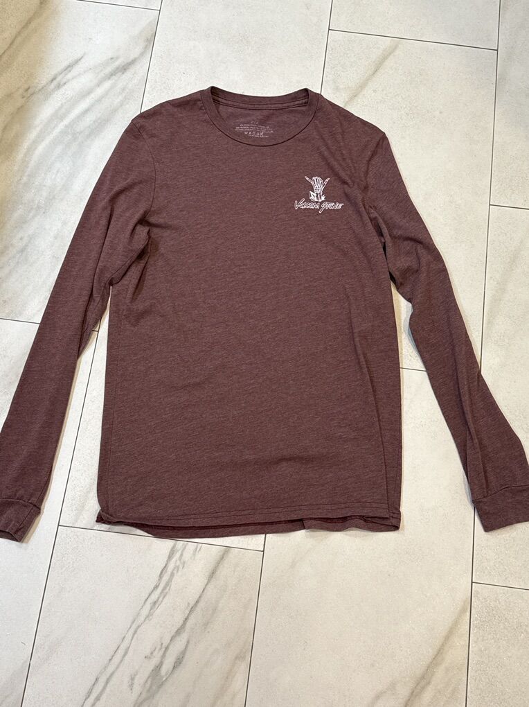 Size Medium Volcom Long Sleeve T-Shirt.