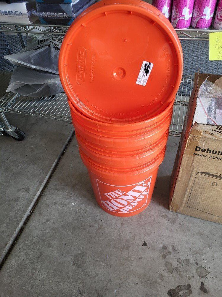 Qty-3 Home Depot 5gal Buckets w/Lids